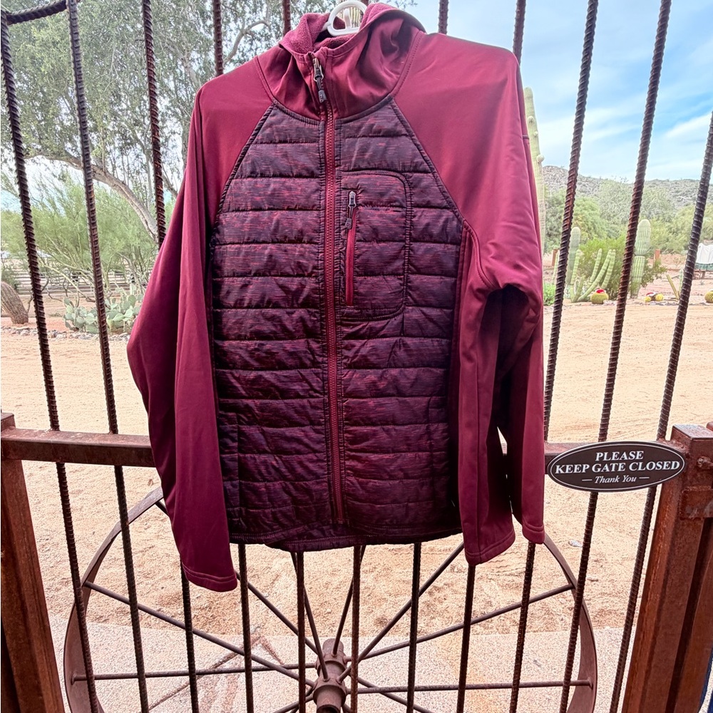 Cinch Women's Deep Red Puffer Jacket